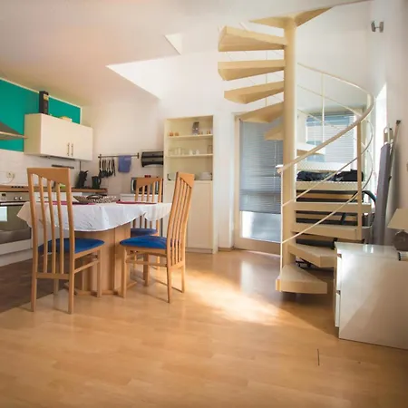 Altstadt Apartment Charly Dusseldorf Exterior photo